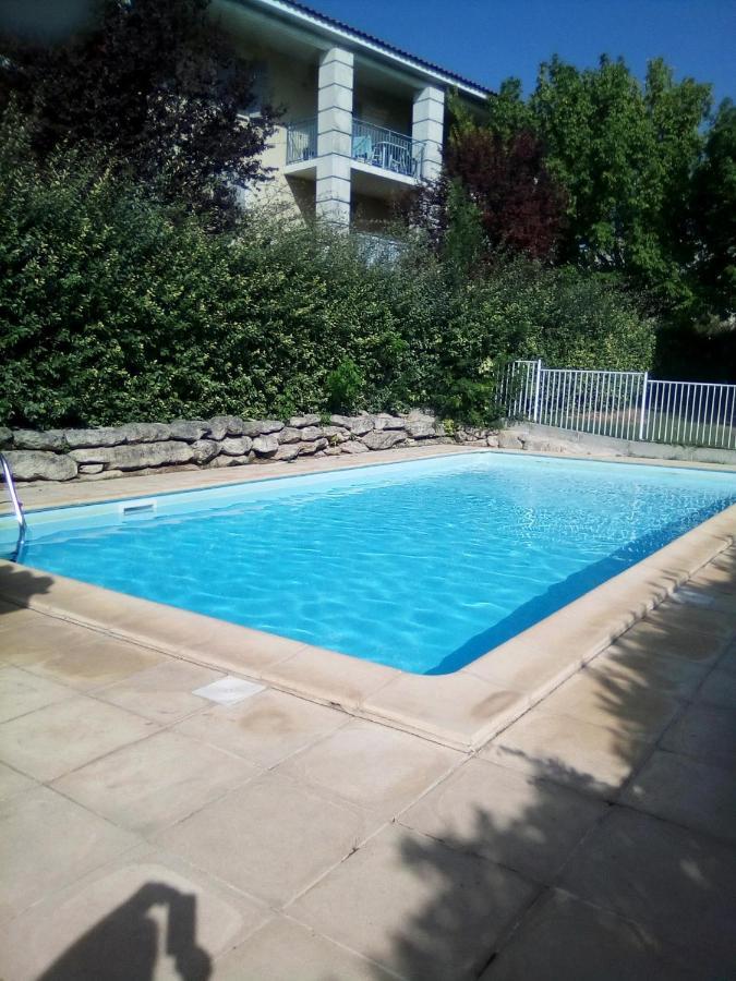 Appartement 1 Chambre Avec Piscine Uzès Екстериор снимка