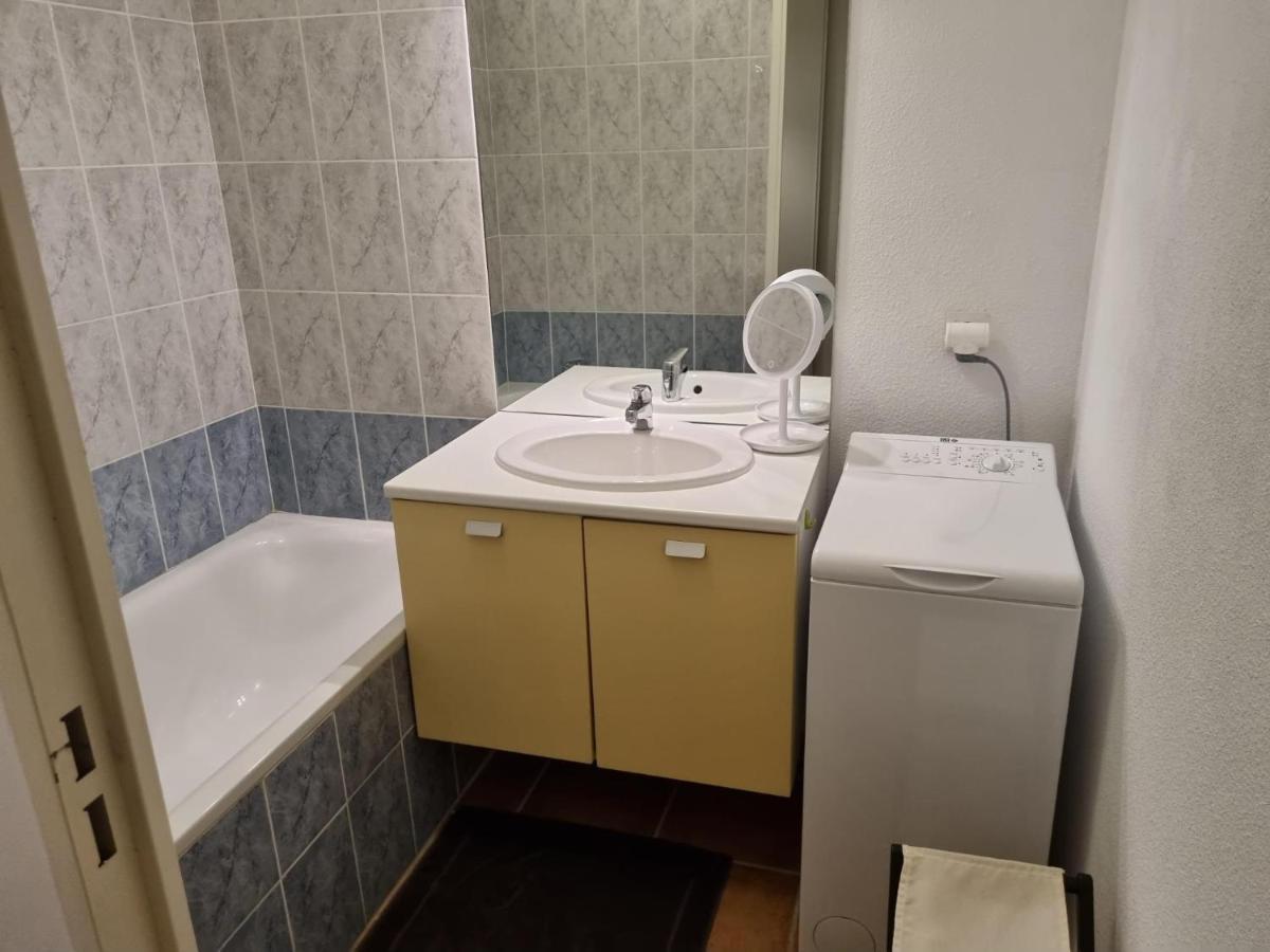Appartement 1 Chambre Avec Piscine Uzès Екстериор снимка